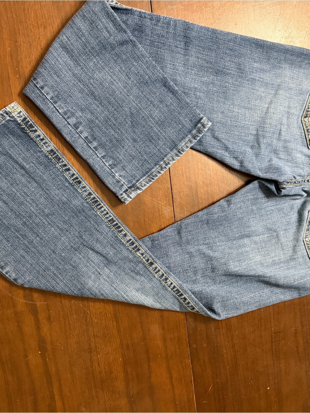 Wrangler Women’s Light Blue Denim Jeans Size 5/6 x 32 style code 09MWZDD midrise - Picture 12 of 12